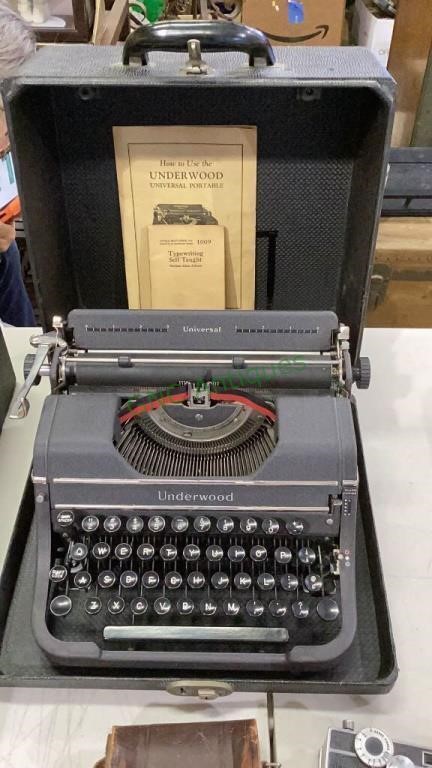 Beautiful vintage Underwood typewriter with