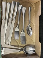 Cuisinart silverware set
