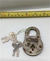 Vintage Secure Lever padlock with keys   1733