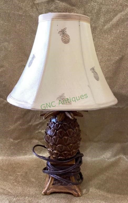 Nice heavy composite pineapple style table lamp