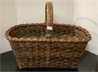 Beautiful antique round handle egg basket 15