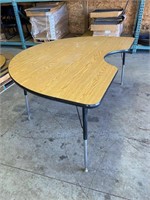 5pcs- 4x6 classroom tables w/ 3 spare tops
