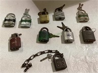 Great lot of vintage and antique Yale padlocks,