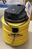 Jeannie brand 10 gallon wet dry vac with a 2 hp