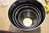 Set of 4 Metal MIxing Bowls