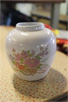 Small Vase w/pink flowers