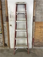 6 Ft Fiberglass step ladder