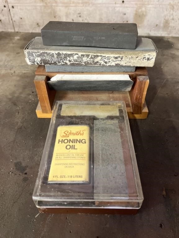 Whetstones and honing oil