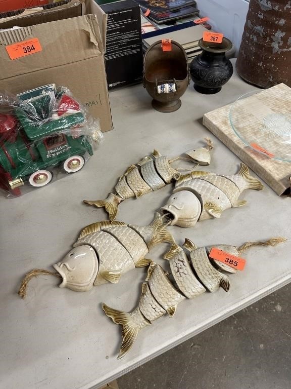 4PC STONEWARE POTTERY ARTICULATED FISH