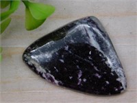 KAMMERERITE CABOCHON ROCK STONE LAPIDARY SPECIMEN