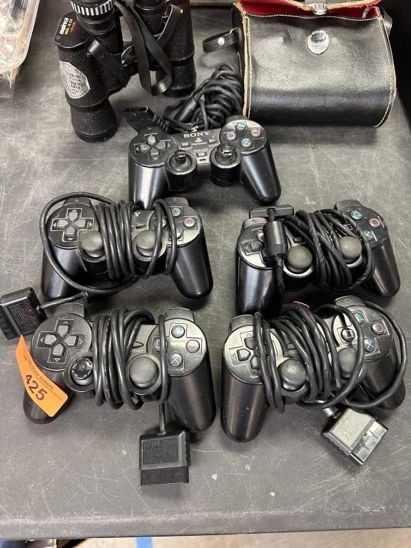 LARGE LOT OF PLAYSTATION 2 CONTROLLERS PS2