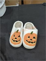 Pumpkin slippers 37-38 EUR