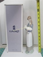 LLadro Porcelain Figure w/ box