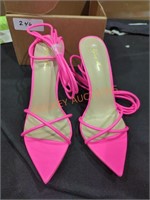 Women's hot pink size 9.5 heels