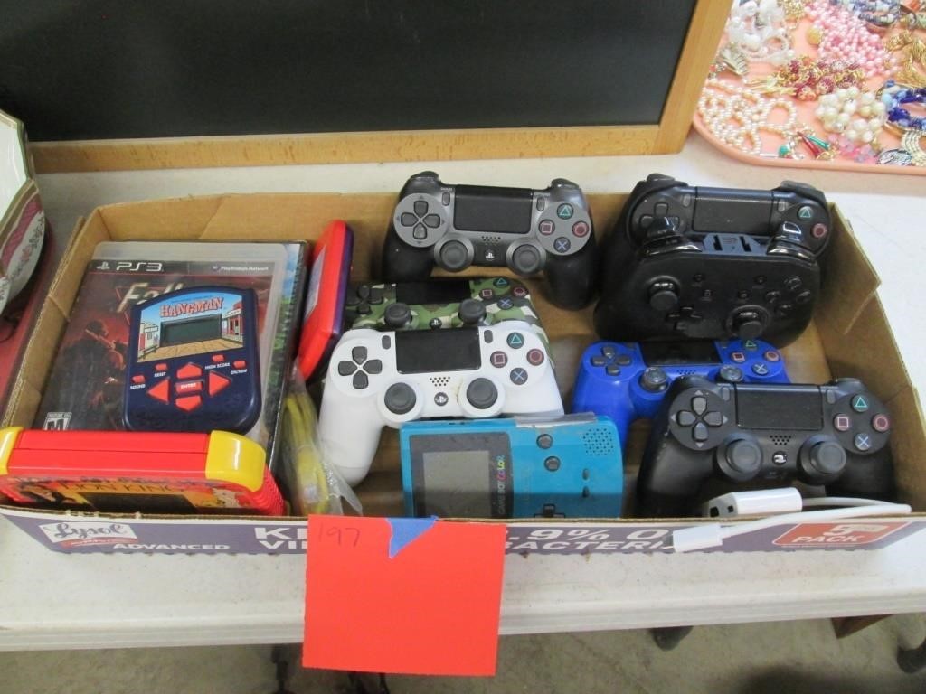 6 As-is PS4 Controllers, GameBoy Color, Games++