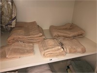 Bath Towels (Top 3 Shelves)