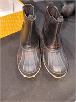 Women's/men's Size 9 boots