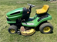 John Deere LA 105 Lawn Mower