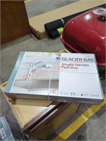 Glacier Bay single handle pull out kitchen faucet