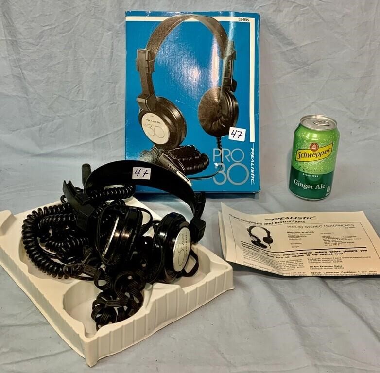 Vintage Realistic Pro 30 Stereo Headphone Set