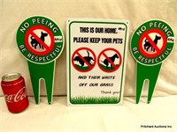 3 Tin Signs "Keep Pets Off Grass"