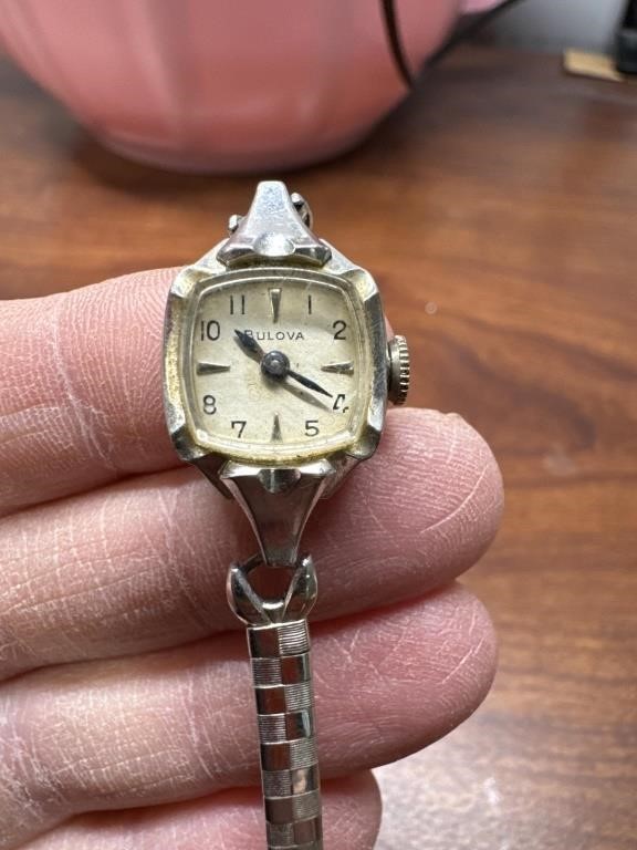 Vintage 10k rolled gold plated bulova watch / not