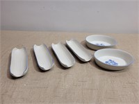 (4)  Corn on the Cob Dishes and (2) Oval Bowls