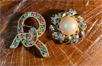 Two Vintage Gold Tone Brooches Joan Rivers & Unmar