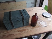 wood trunk,clorax bottle & jar