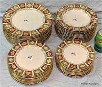 46 Pieces Imari  Royal Crown Derby Dinnerware Set