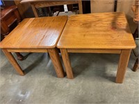 2 oak 26x26 end tables