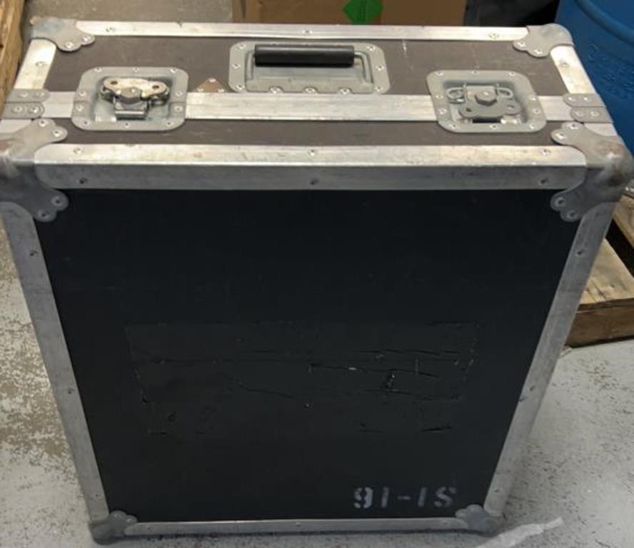 Heavy duty equipment case 25x2210