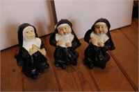3 nun figurines