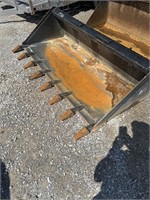 72" TOOTHED BUCKET - USED
