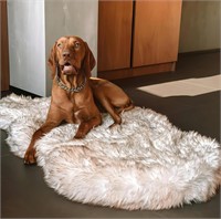 $148 (L) Luxury Faux Fur Dog Bed