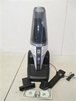 Novette Dry & Wet Handheld Vacuum w/ Base &