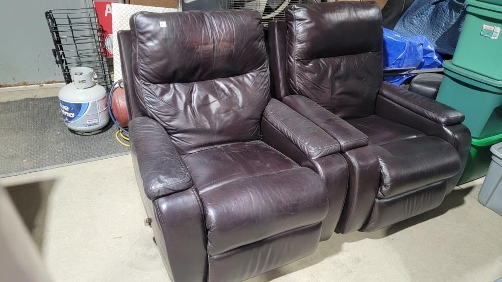 Pair of very nice leather recliners