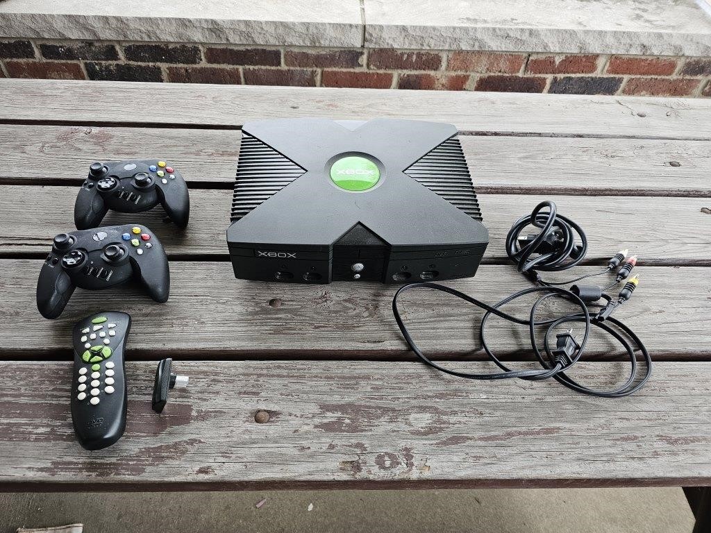 Xbox Console & Controllers- Remote