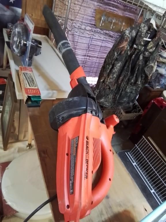 Is electric Black and Decker leaf blower