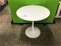 Small Modern Style Dining Table