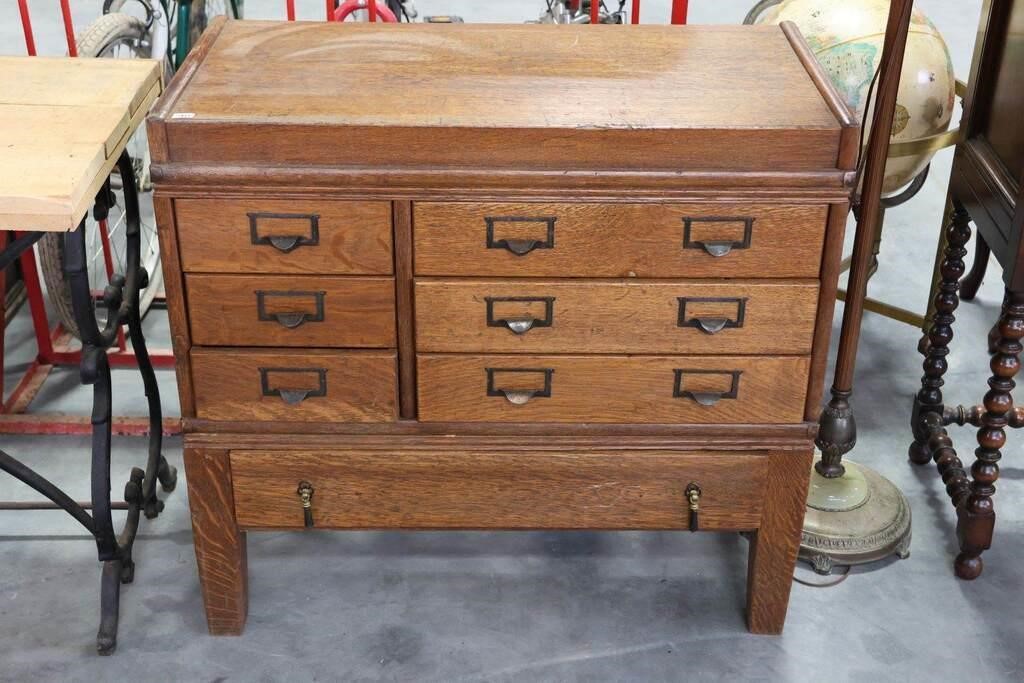 EARLY CHEST OF DRAWERS