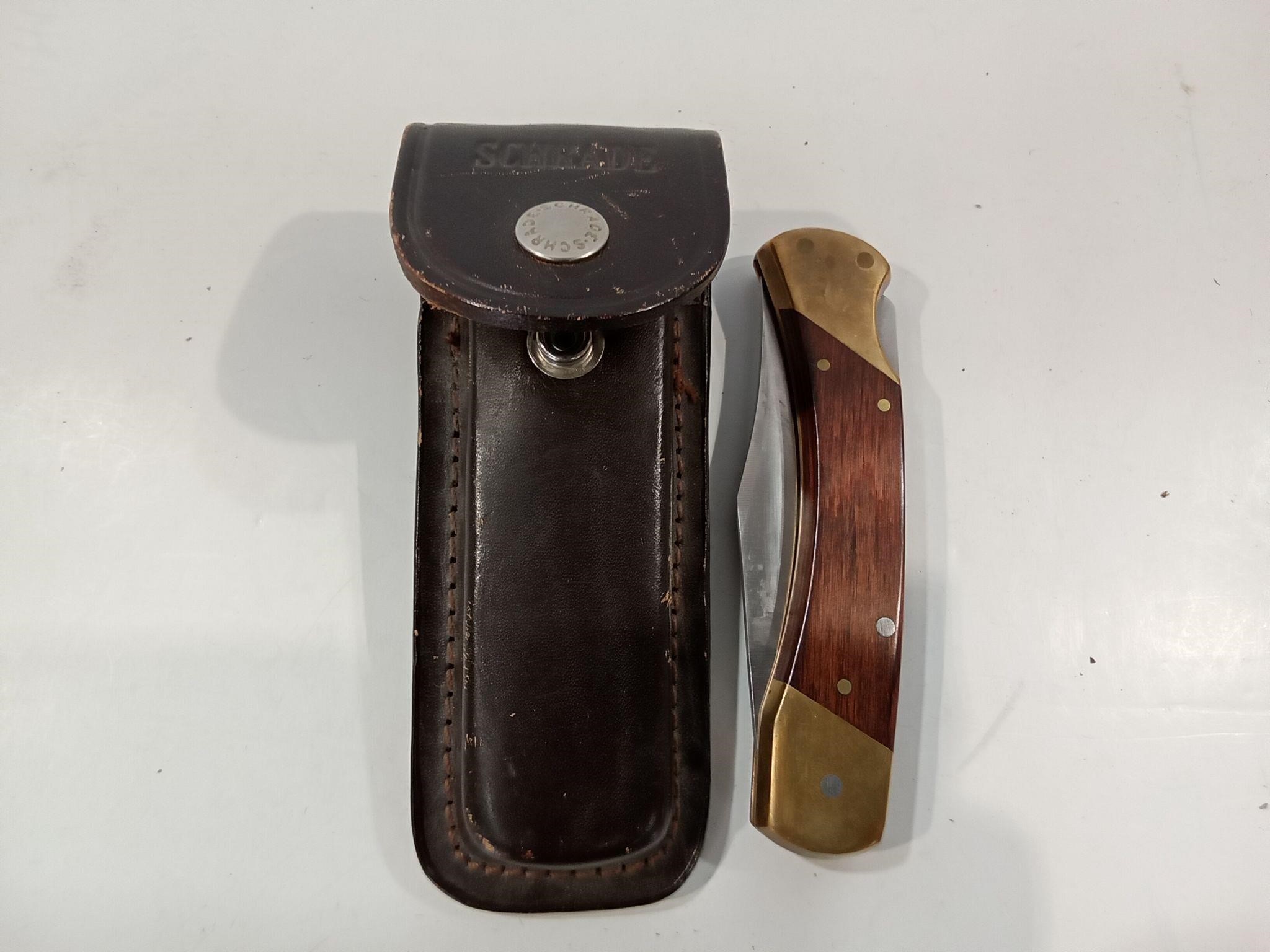 Schrade Pocket Knife with Carrying Case