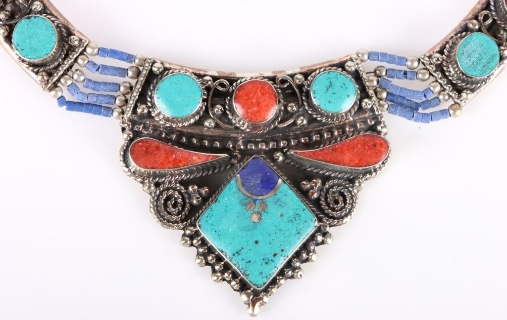 SOUTHWEST STYLE CORAL, LAPIS, TURQUOSE NECKLACE