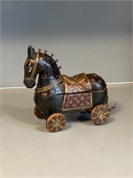 Hand Carved Vintage Trojan Horse Snuff Box