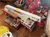 2 Fire Trucks