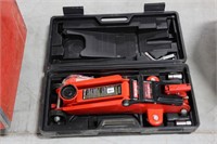 MOTOMASTER 2-1/4 TON FLOOR JACK AND CASE