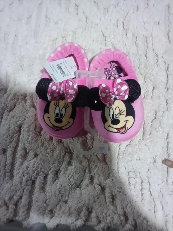 Minnie Mouse Slippers (children's Size L)