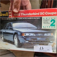 REVELL 1992 T-BIRD MODEL (NEW)