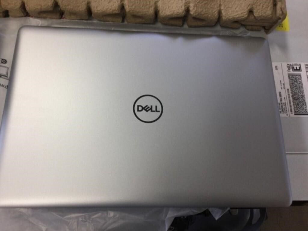 NEW!  DELL INSPIRON LAPTOP