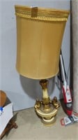 large vintage Cherub figurine table lamp